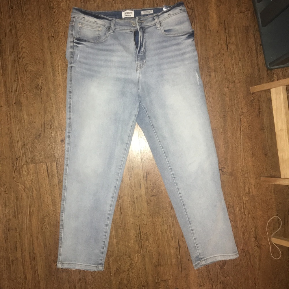Kensie Vintage Luxe The effortless Skinny Crop size 10/30 like new only worn 1X!